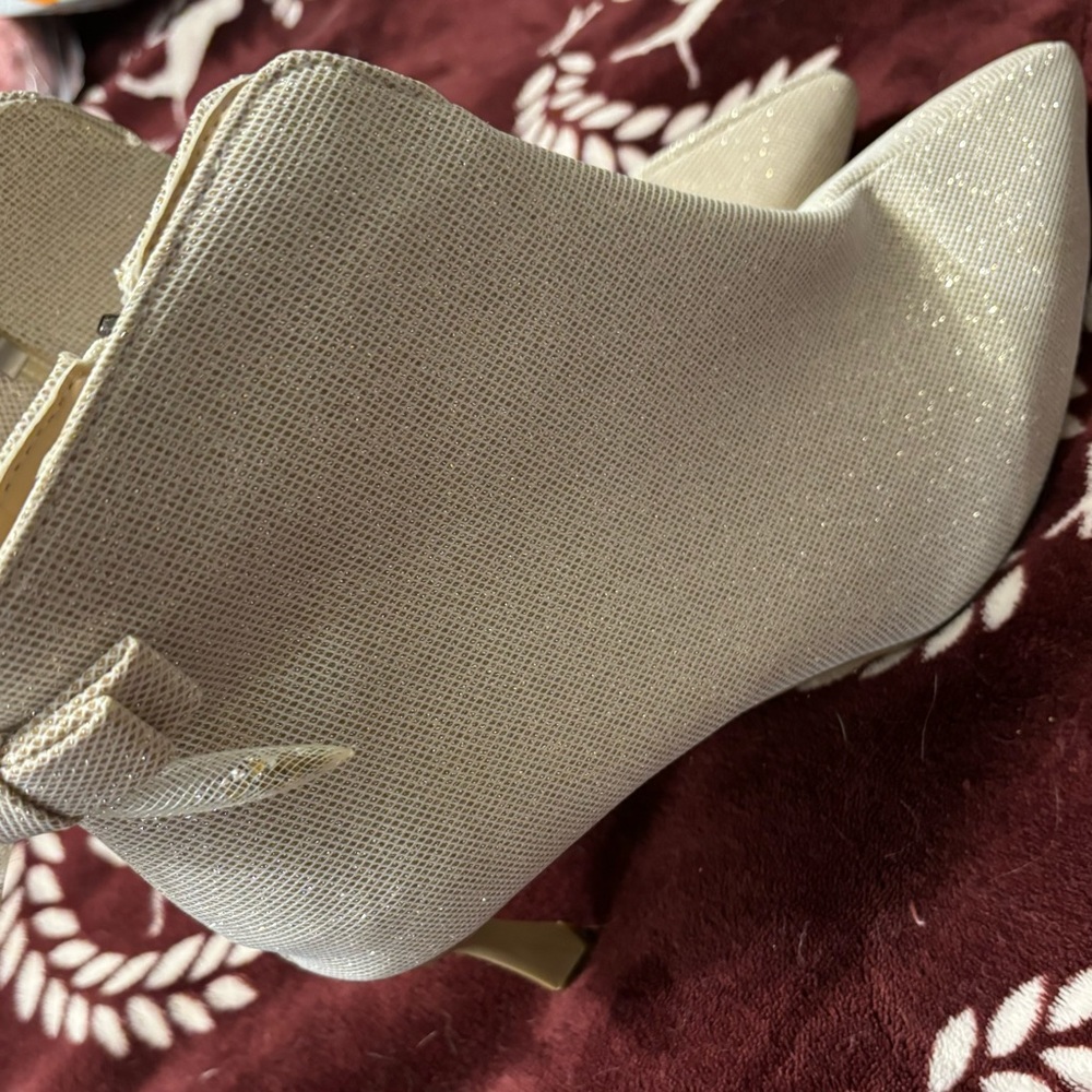 New high heels size 9.5